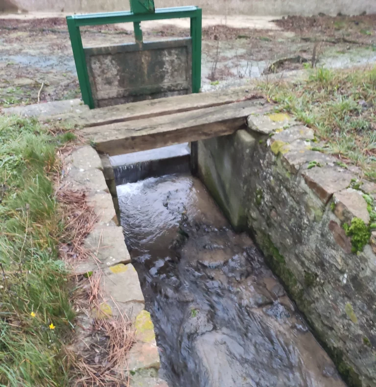 pelle ouverte du lavoir