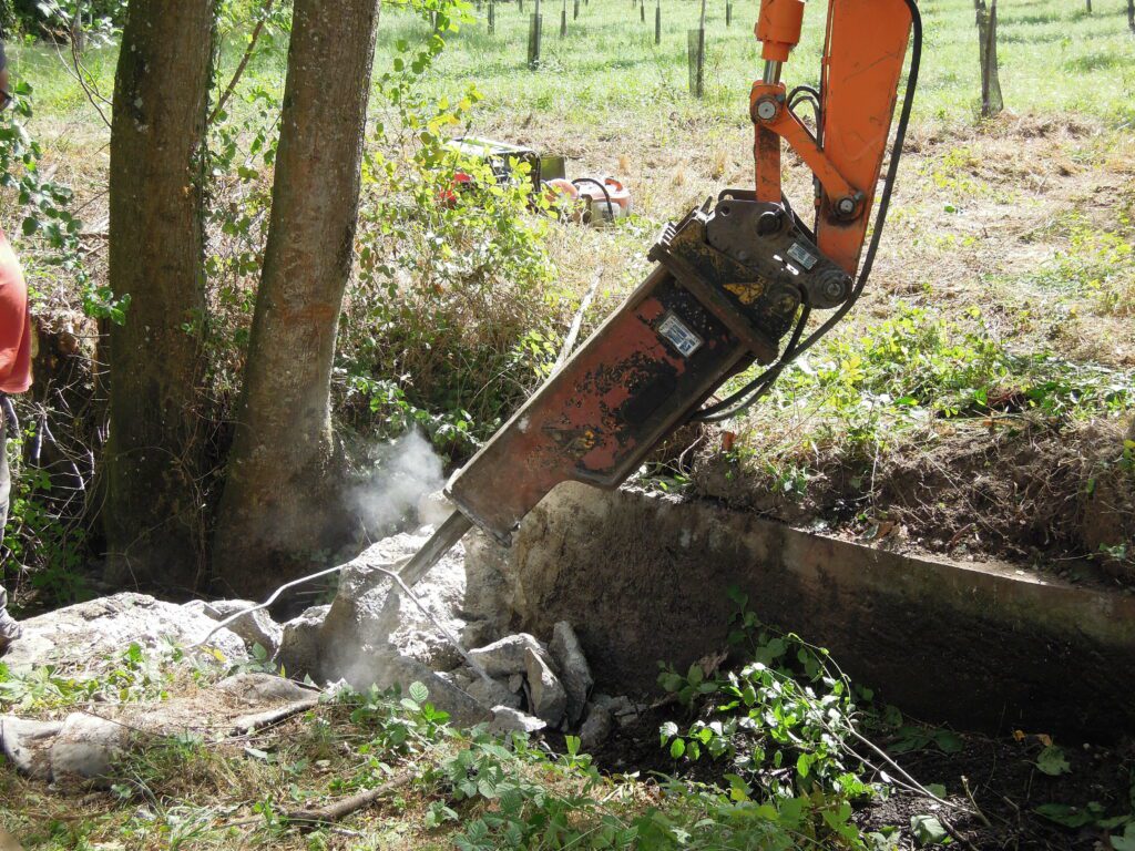 Restauration de la continuité écologique sur le ruisseau des Fosses Blanches et la Molaine